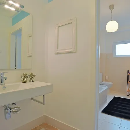 Liverpool Antic 5 Bedrooms リスボン